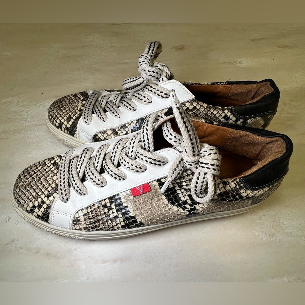 Veronica Beard Sami Python Snake Print Women’s Sn… - image 4